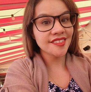 Meet your Posher, Tania